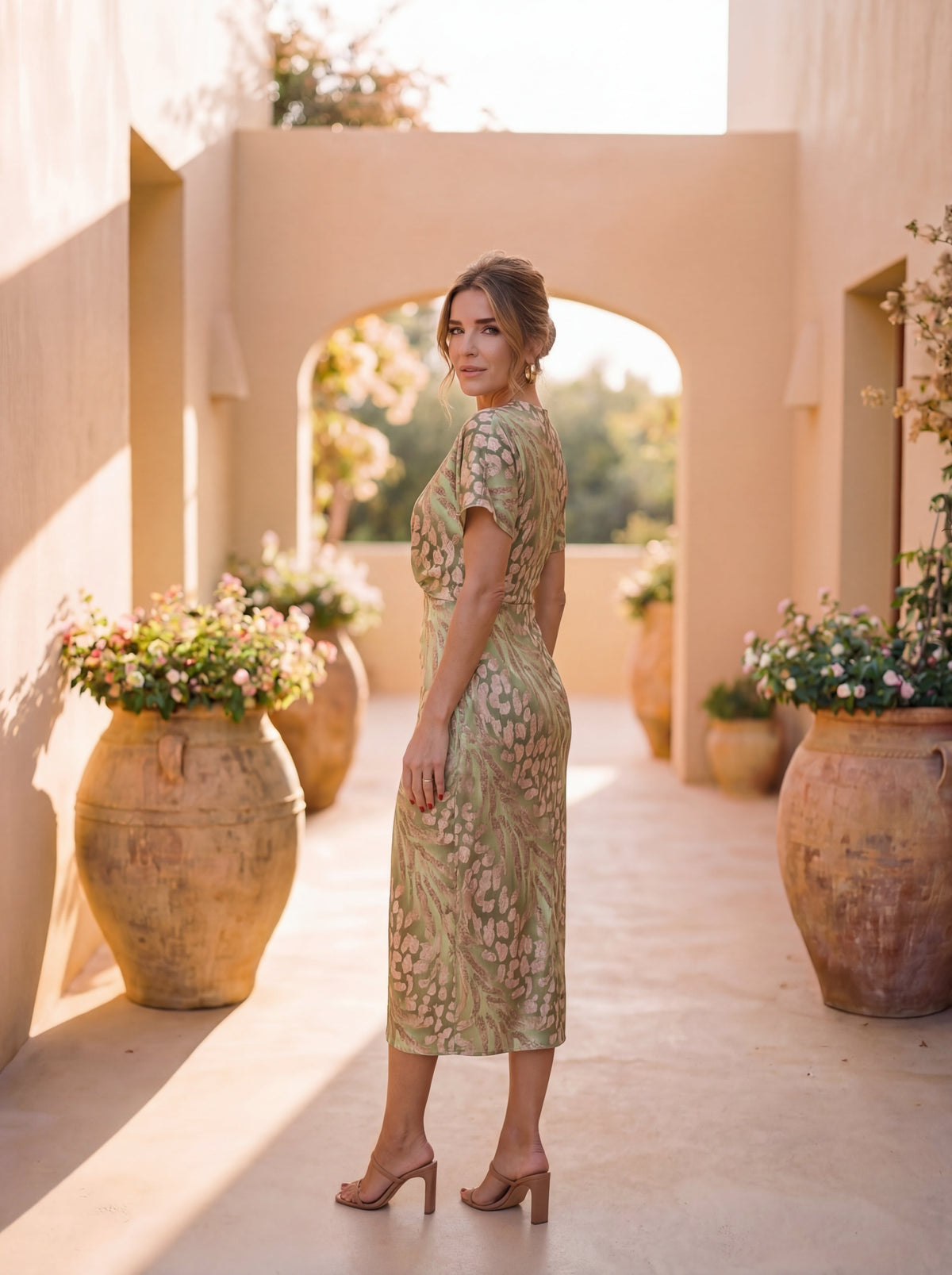 Giulia™ | Elegantna haljina od laganog i tečnog materijala