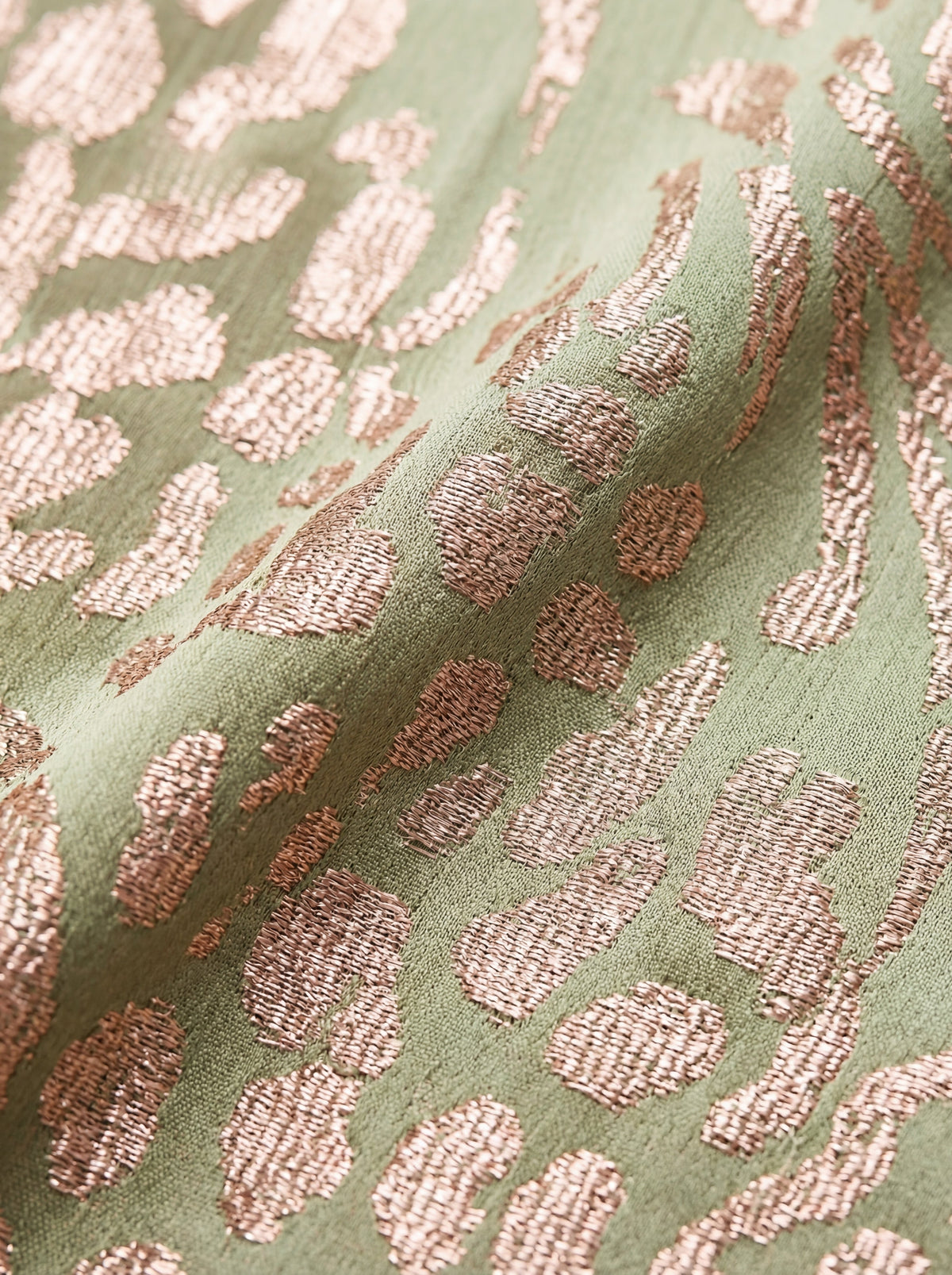 Giulia™ | Elegantna haljina od laganog i tečnog materijala
