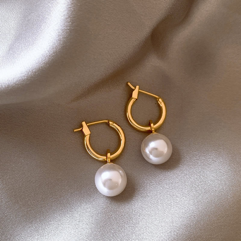 Elegantni naušnice sa zlatnim biserima
