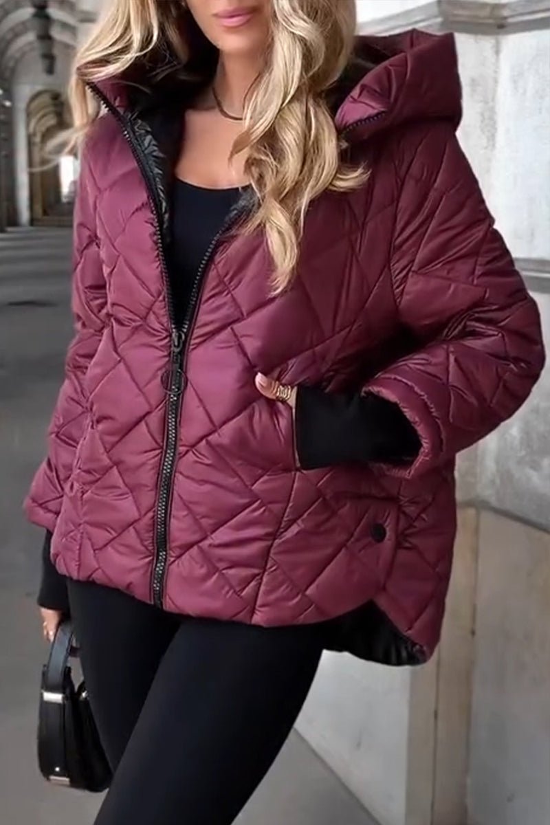 Camila | Ženska puffer jakna sa kapuljačom i dijamantnim štepom